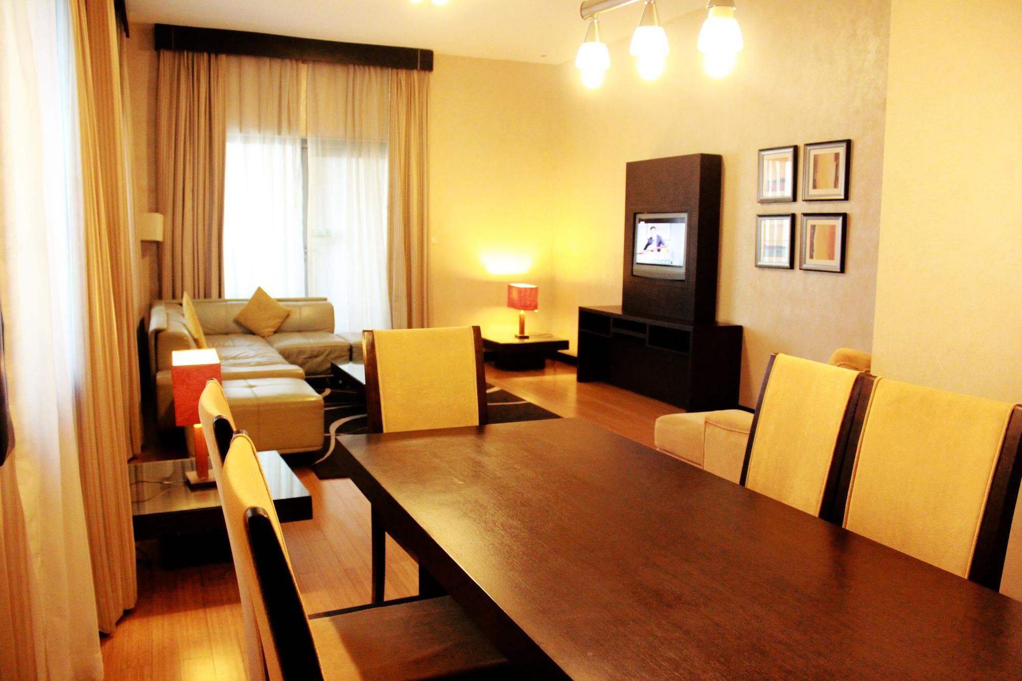 Tulip Creek Hotel Apartments Dubai Bagian luar foto