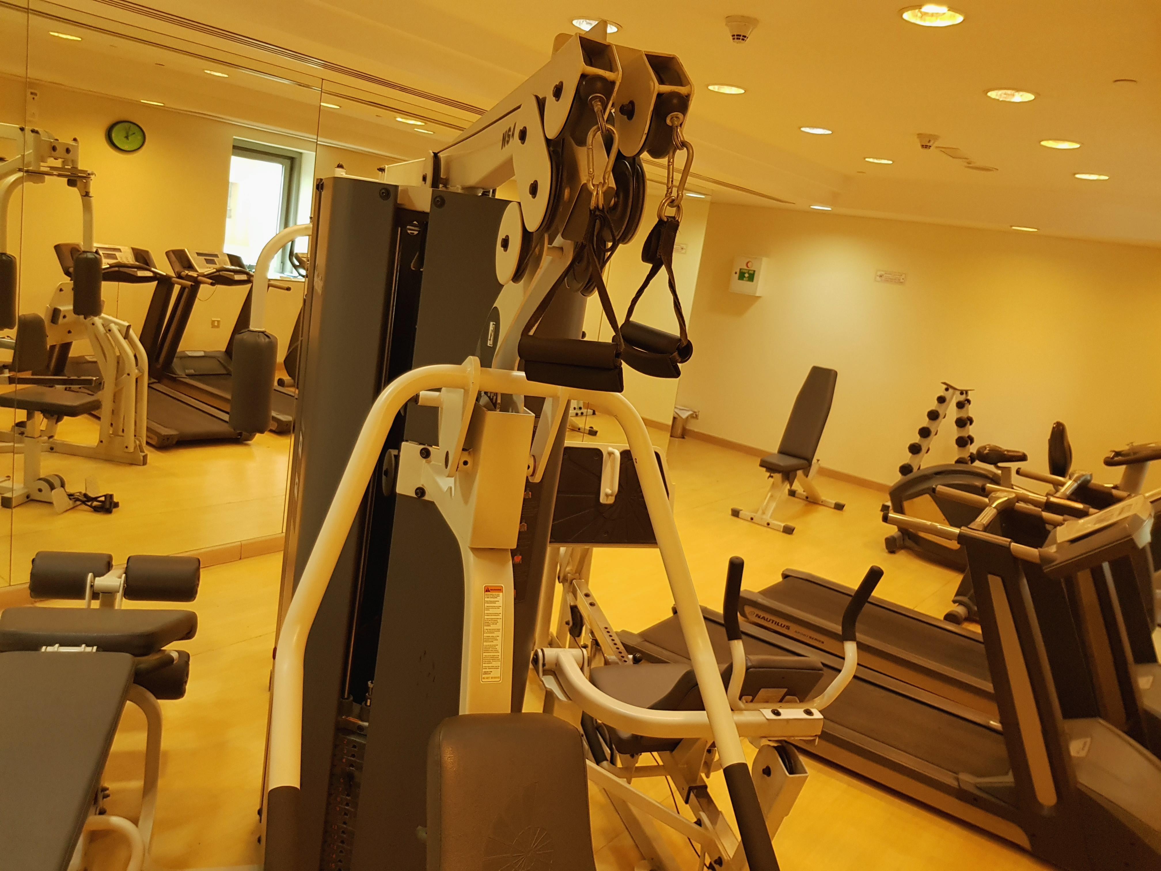Tulip Creek Hotel Apartments Dubai Bagian luar foto