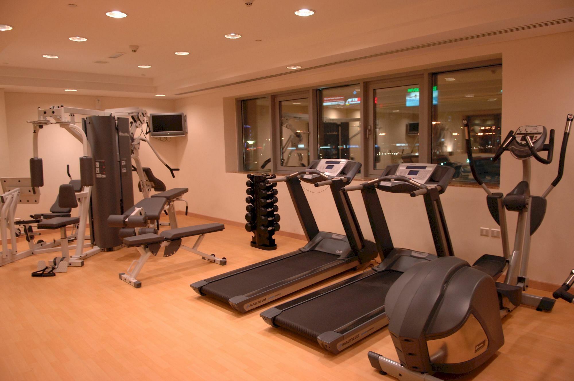 Tulip Creek Hotel Apartments Dubai Fasilitas foto